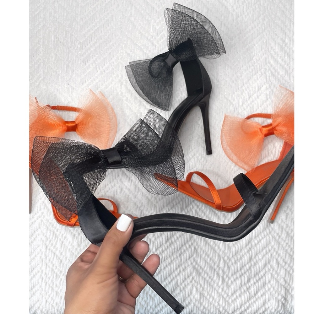 Black Oversized Side Bow High Heels - Picture 11 of 12